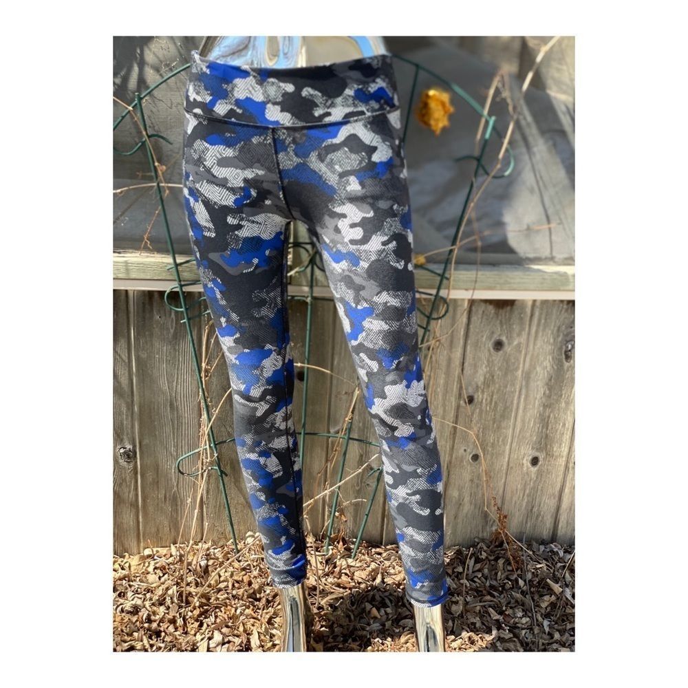 Fabletics Activewear Leggings Blue Grey Black Camo